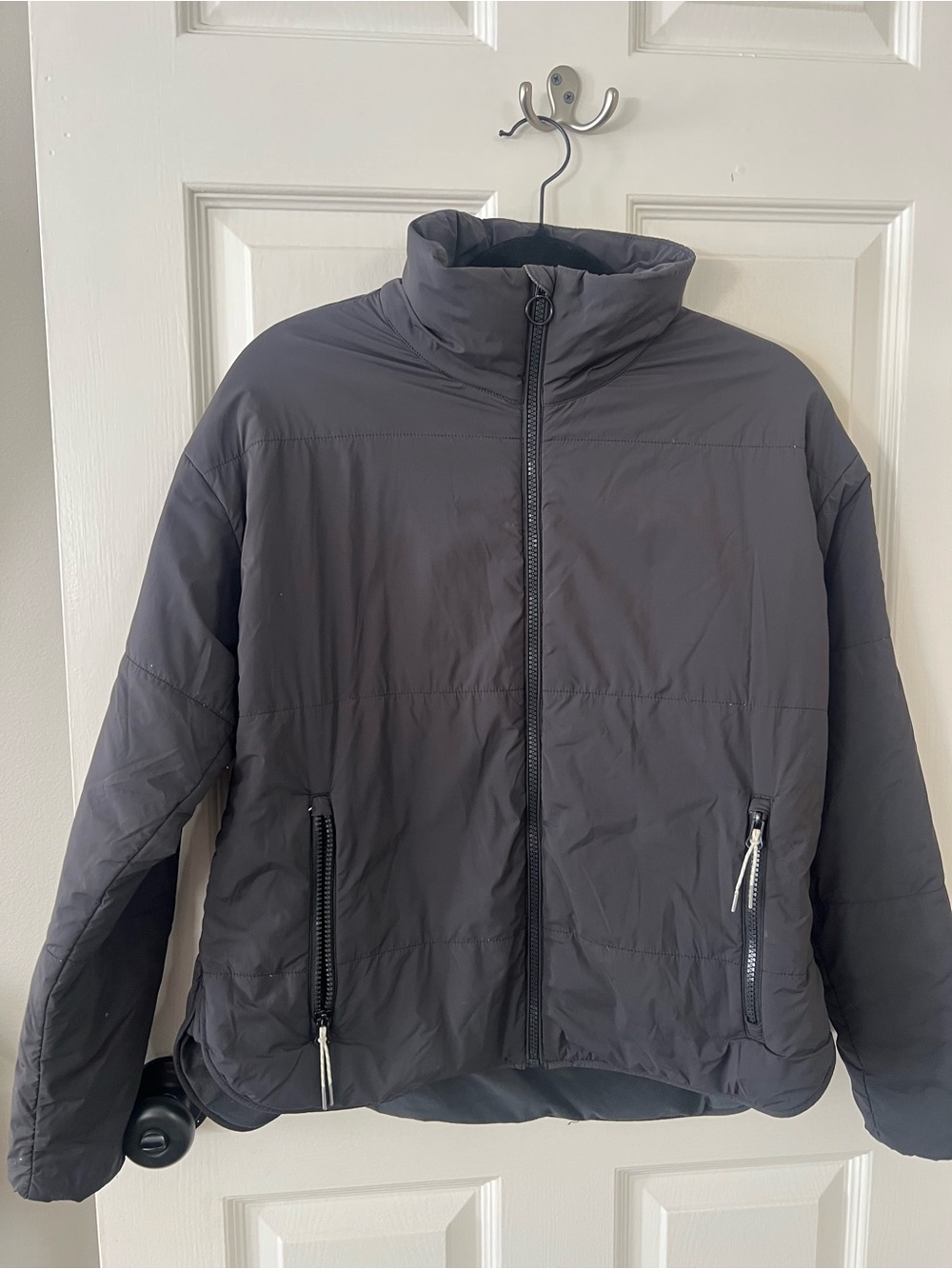 Vuori Women's Black Canyon Puffer Jacket